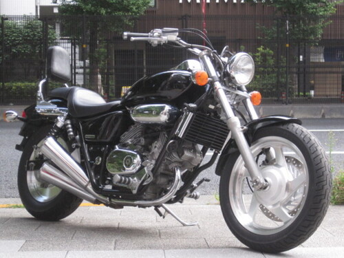 ホンダ Vツインマグナ (52.8万円)